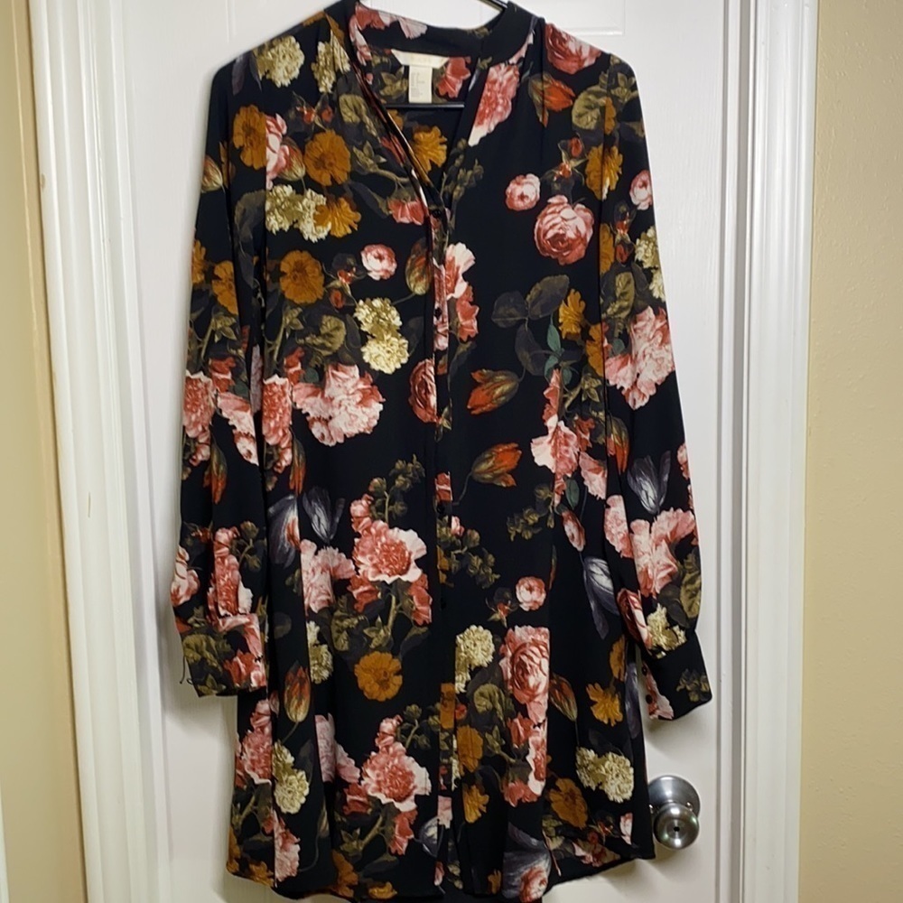 H&M - Black Floral Dress with Long Sleeves Size 2 - Picture 2 of 8